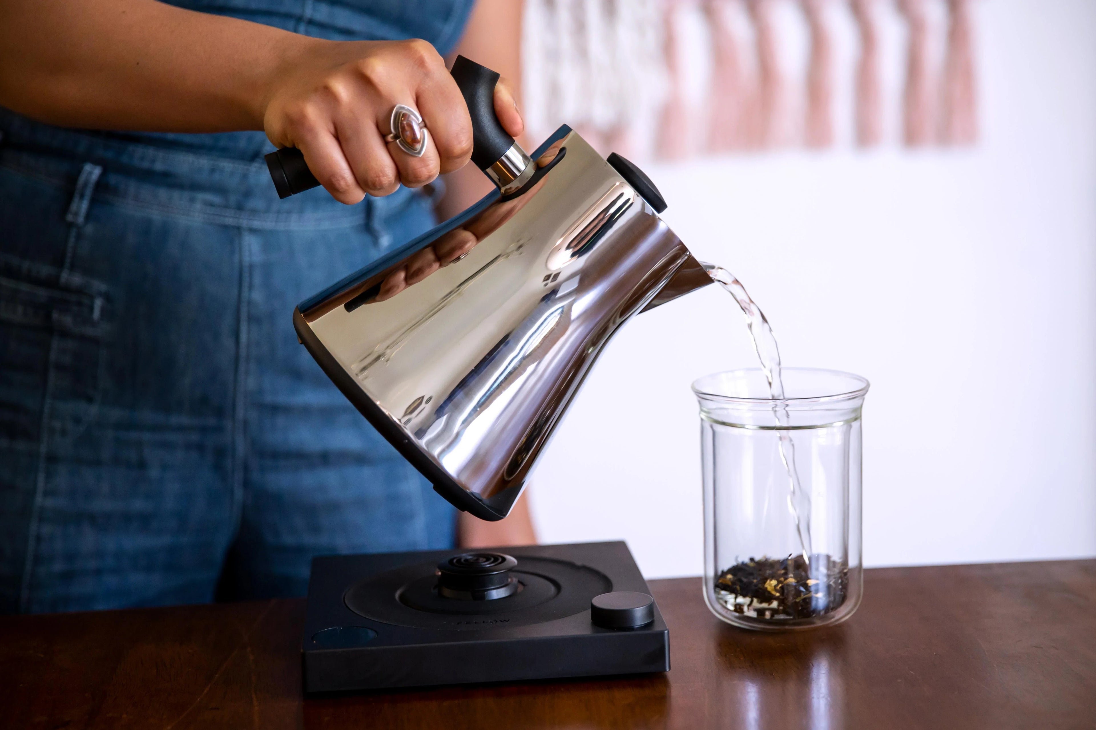 Corvo EKG Electric Kettle IceLoo